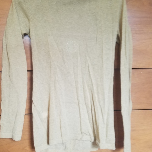 Banana Republic Cardigan - Picture 4 of 6